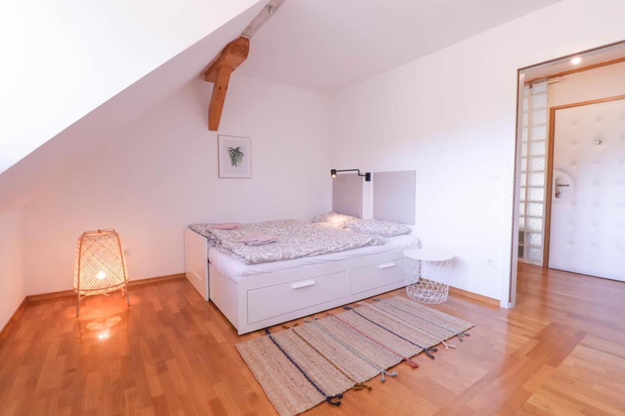 Apartment In The Heart Of Bled With Views Extérieur photo
